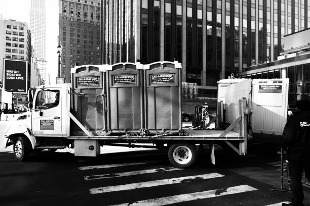 Best Portable toilet rental cost  in Clyde, NC